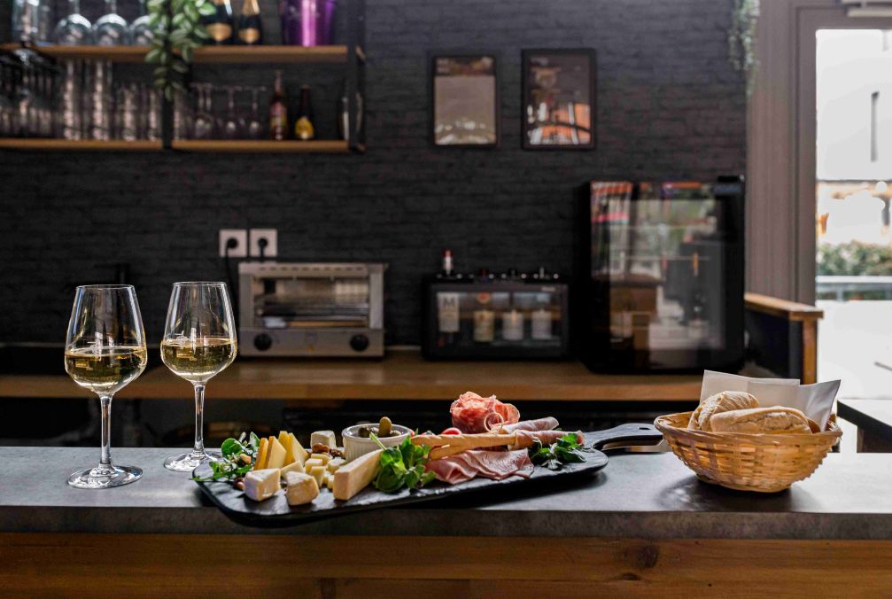 Q7 Lodge | Bar | Lyon