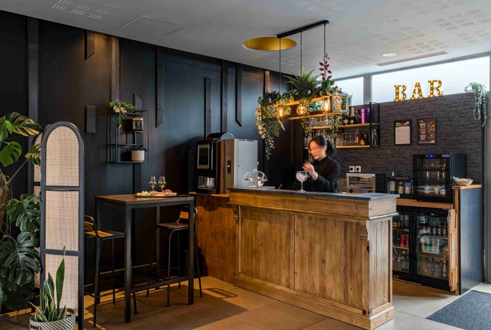 Q7 Lodge | Bar | Lyon